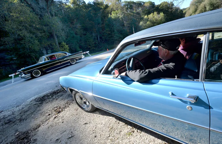 CRUISIN' IN CLASSICS